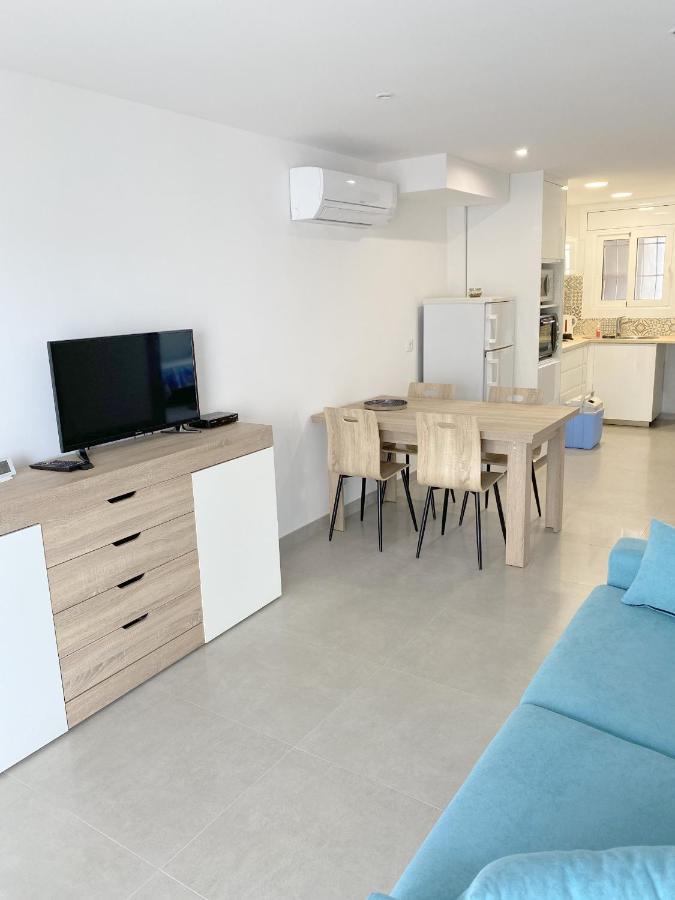 Apartment I Roses