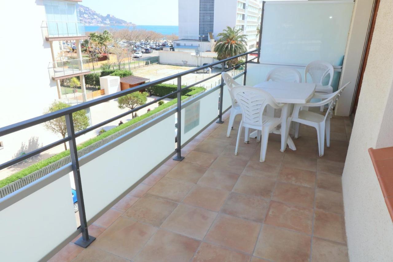 Apartment I Roses